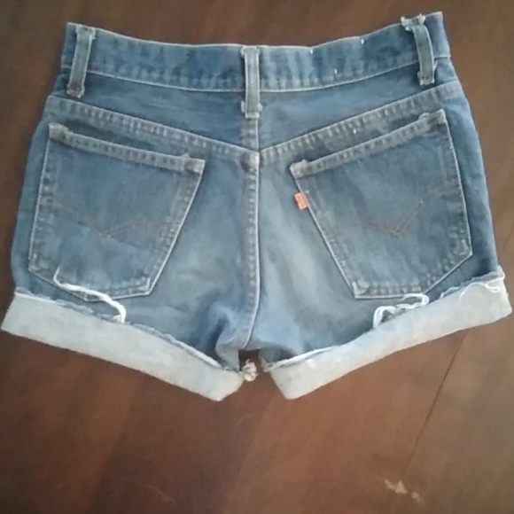 Vintage jean Levi's denim cutoffs - Picture 8 of 11